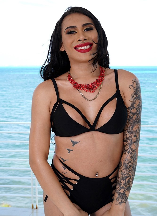 AlineGribelin de Paris, France